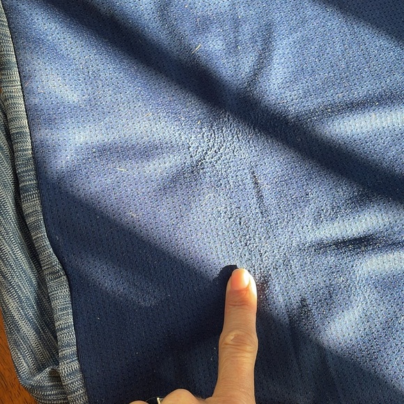 4 Under Armour heat gear short sleeves shirts, 1 adidas long sleeve - Picture 6 of 17